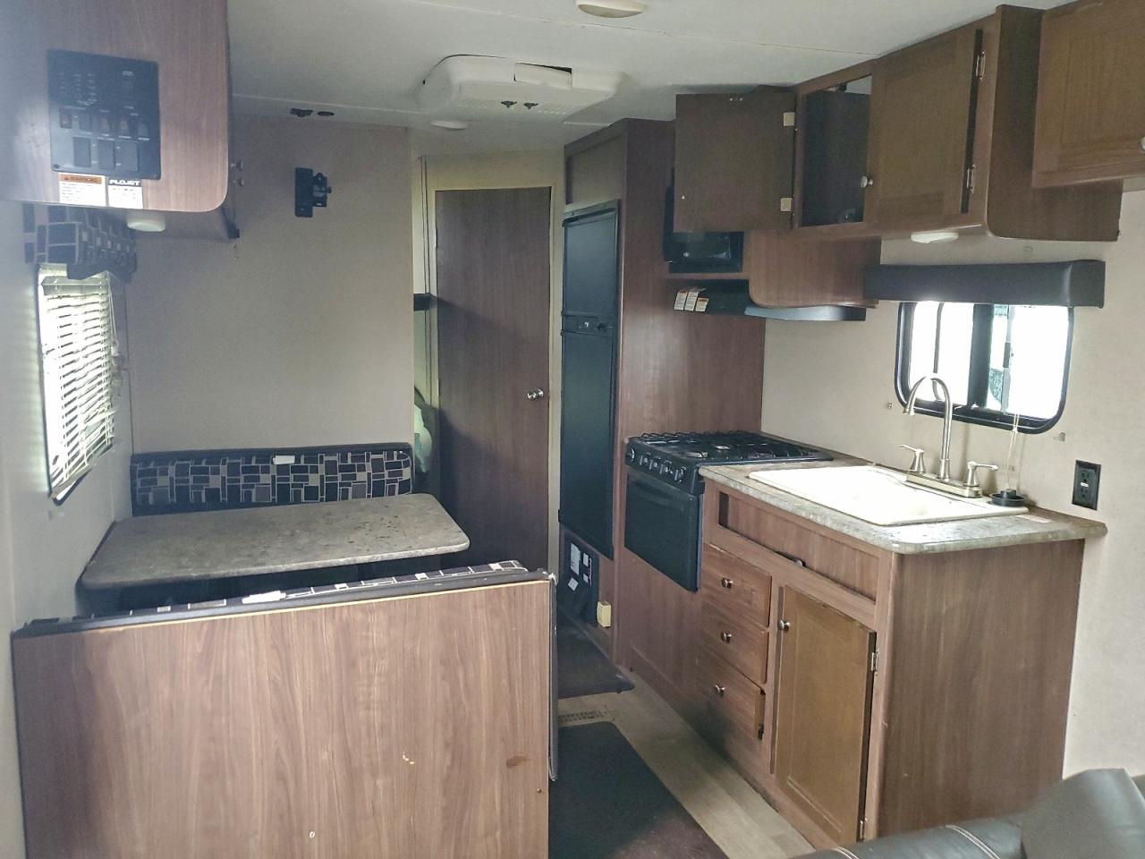 Coleman Lantern Image 8