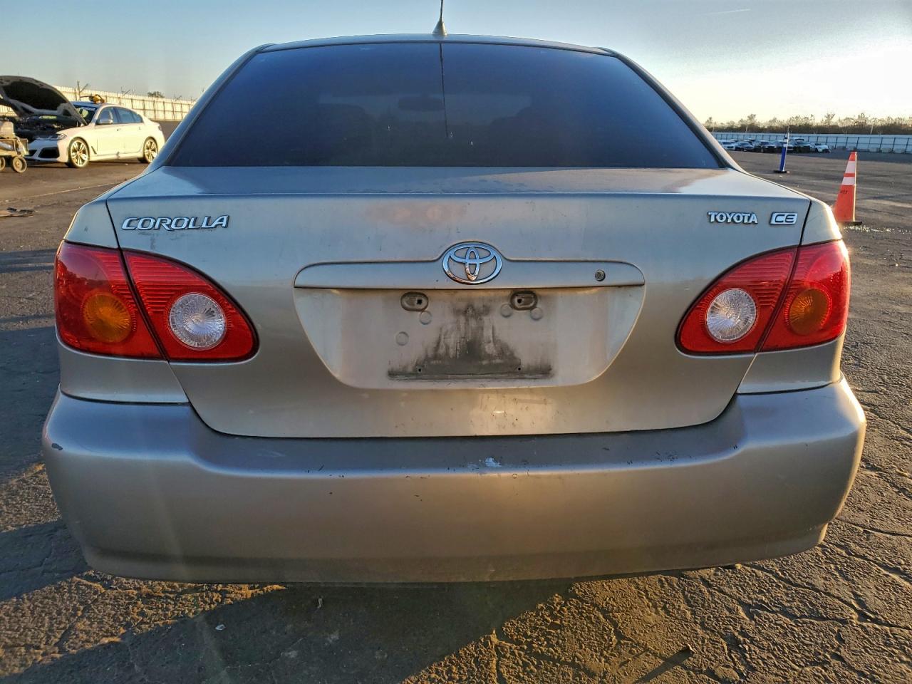 Toyota Corolla Ce Image 7