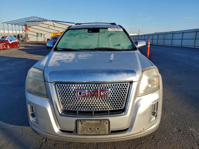 GMC Terrain Denali Image 8