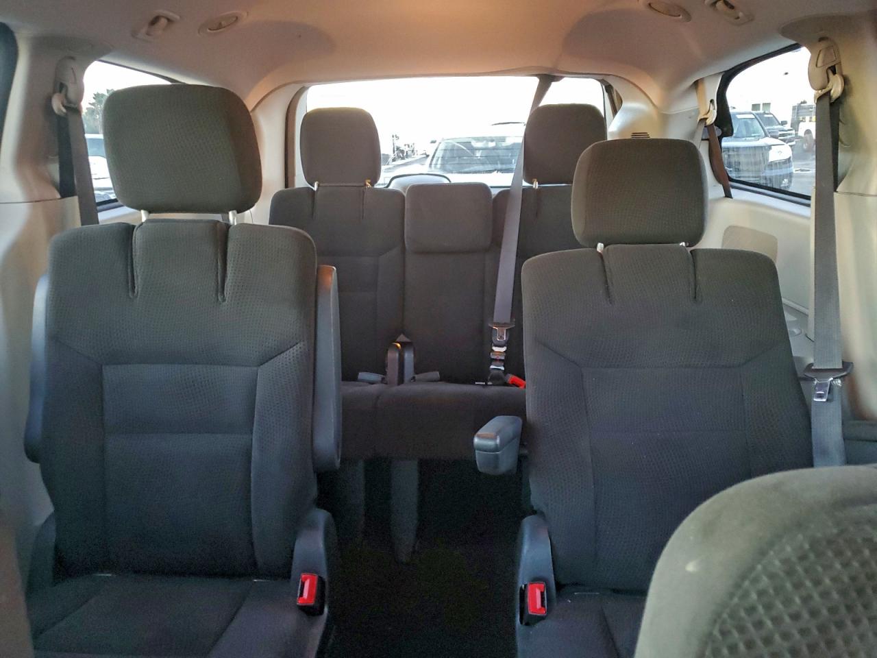 Dodge Caravan Sxt Image 10