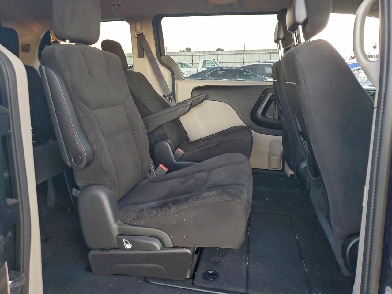 Dodge Caravan Sxt Image 11