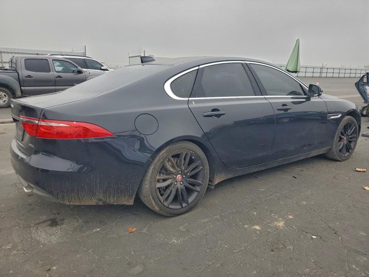 Jaguar XF Prestige Image 5