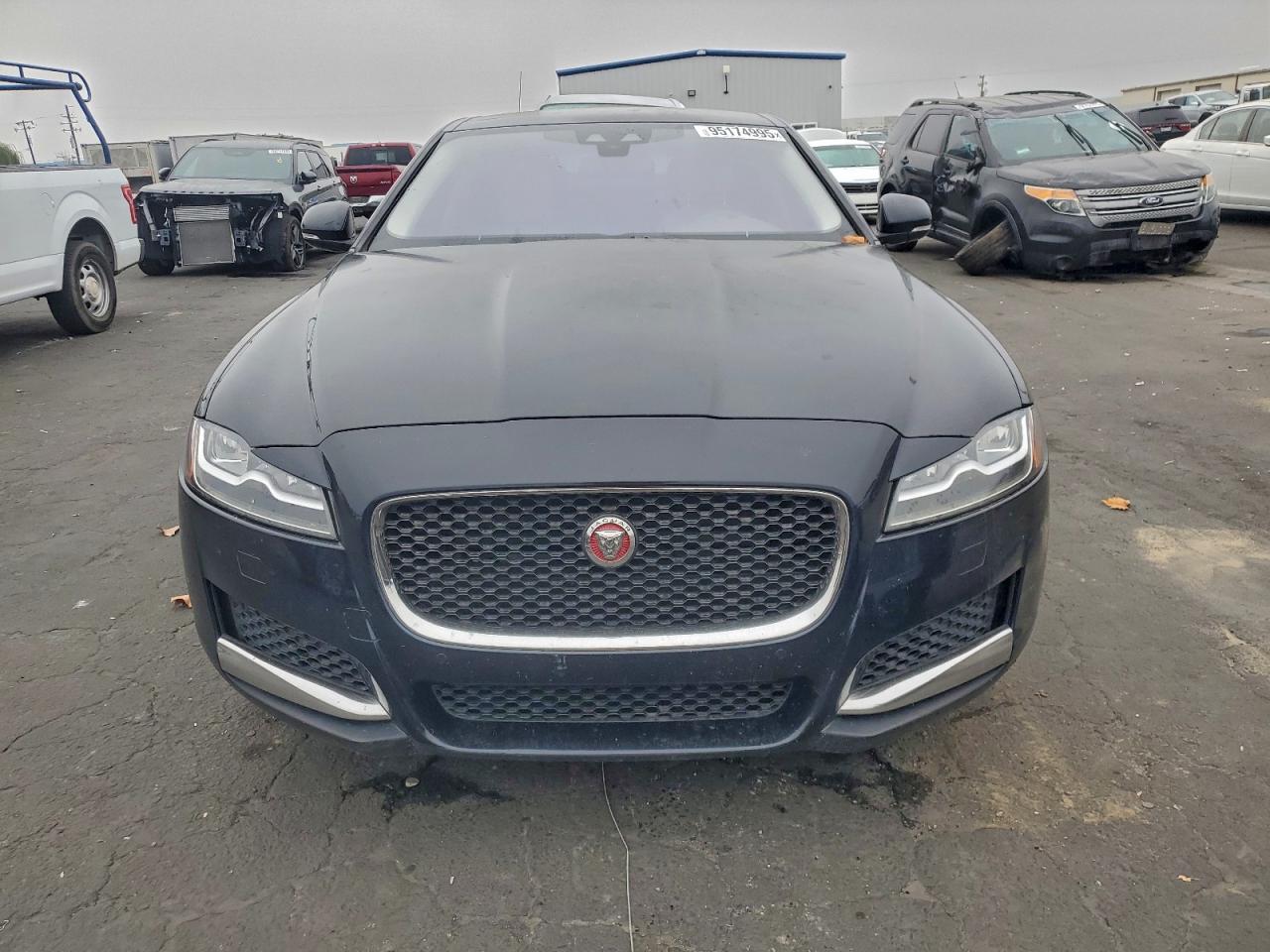 Jaguar XF Prestige Image 2