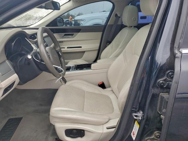 Jaguar XF Prestige Image 7