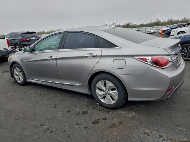 Hyundai SONATA Hybrid Image 3