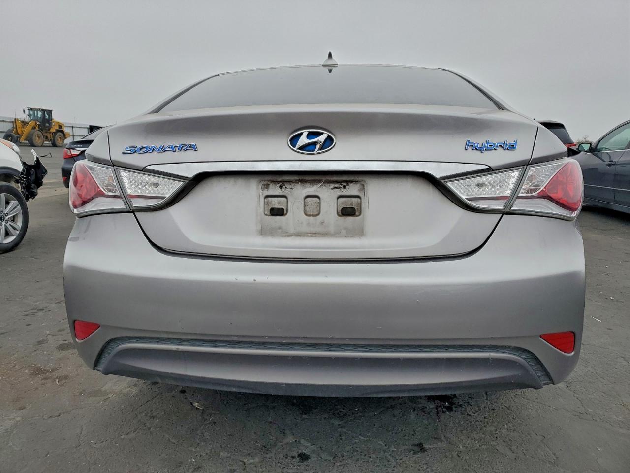 Hyundai SONATA Hybrid Image 4