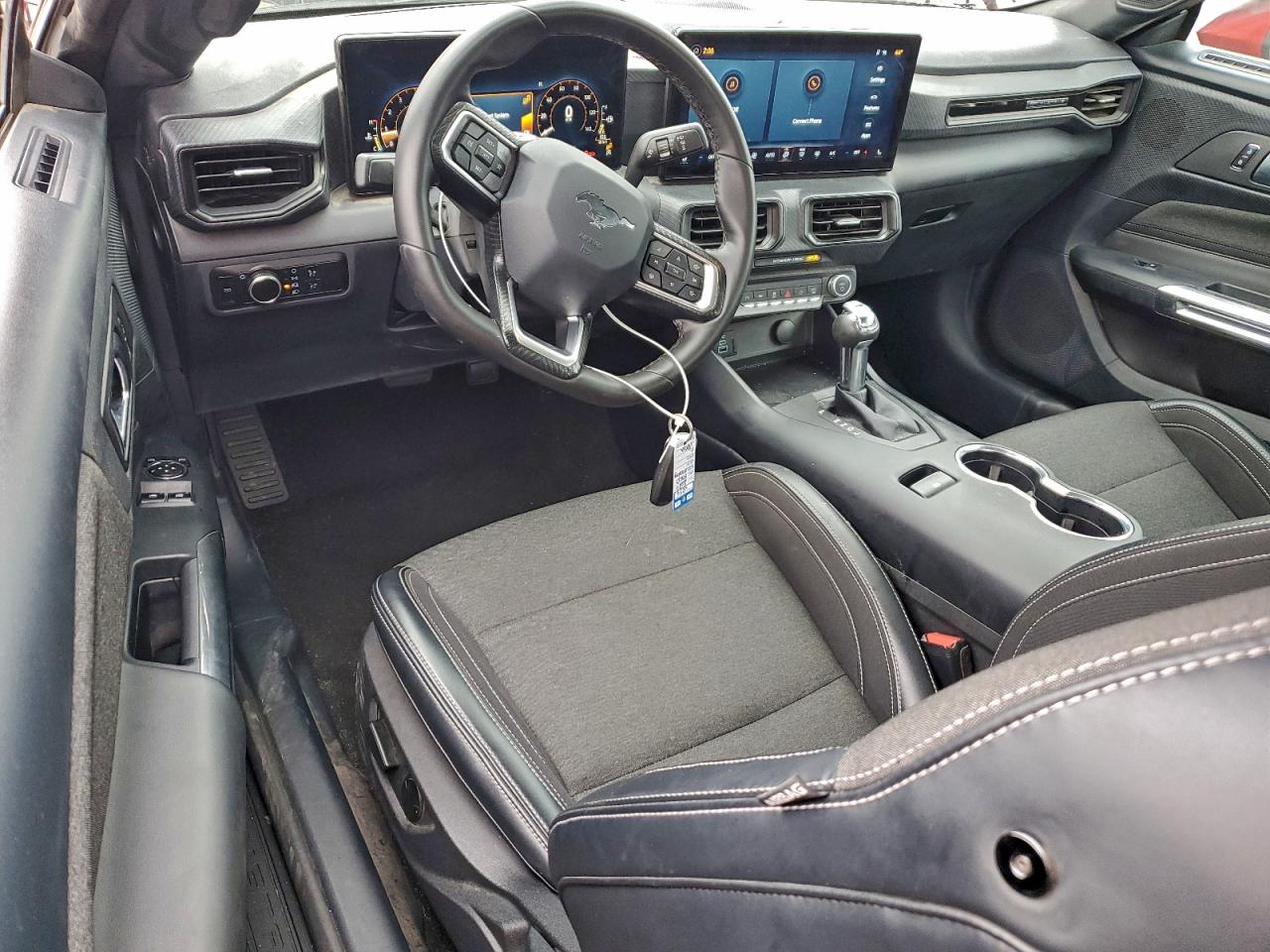 Ford Mustang Image 5