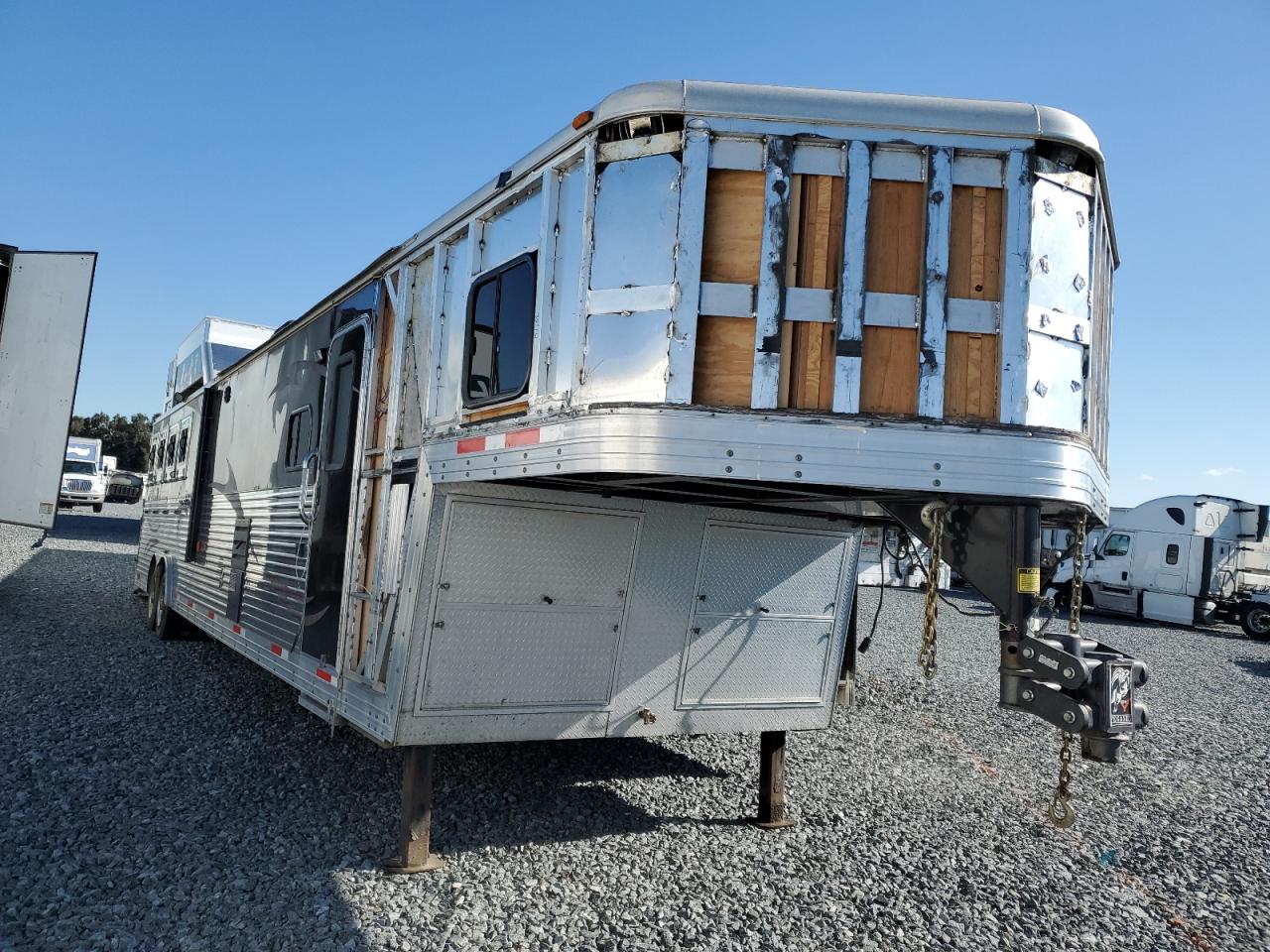 Bision Trailer Image 1