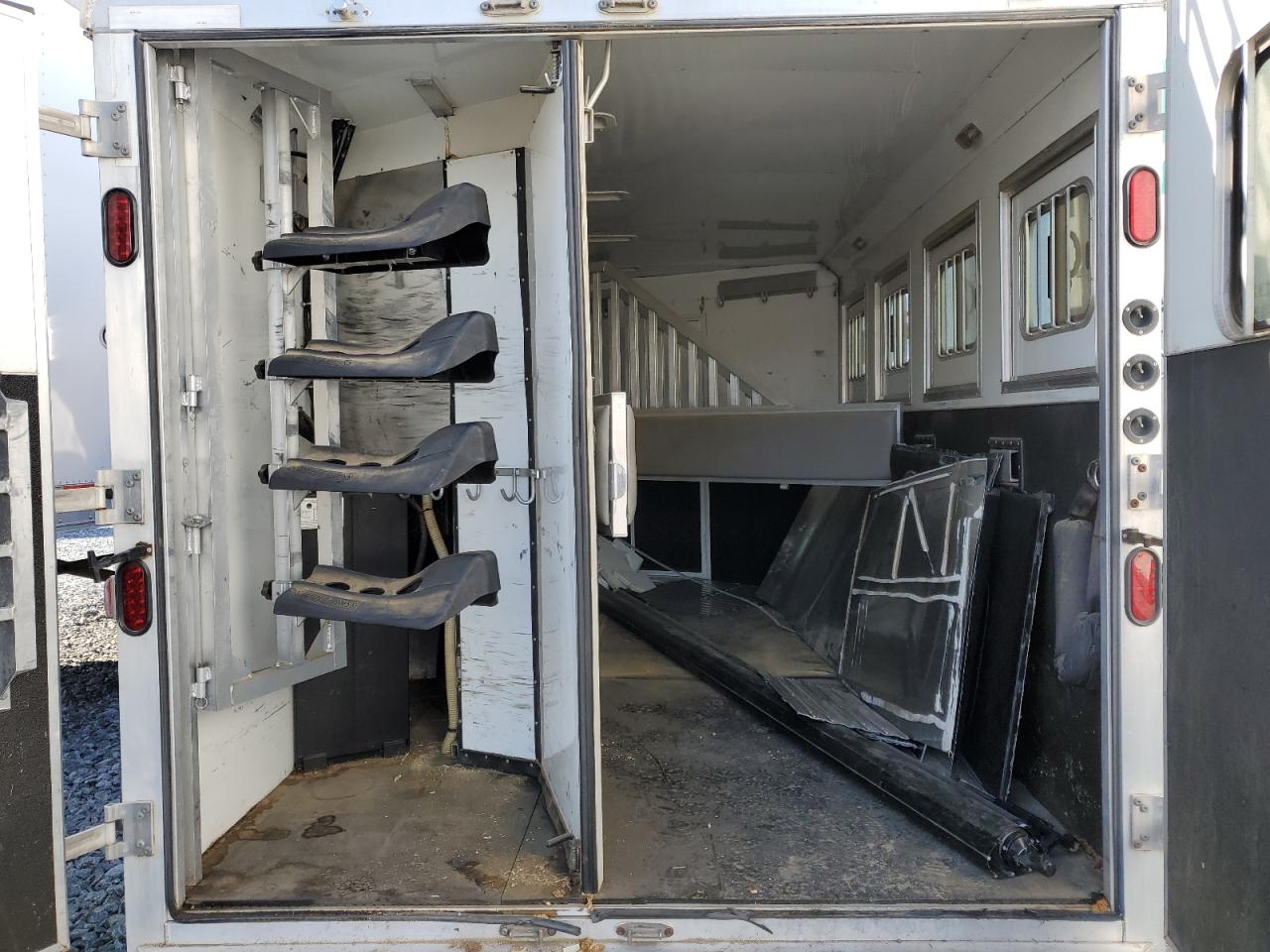 Bision Trailer Image 10