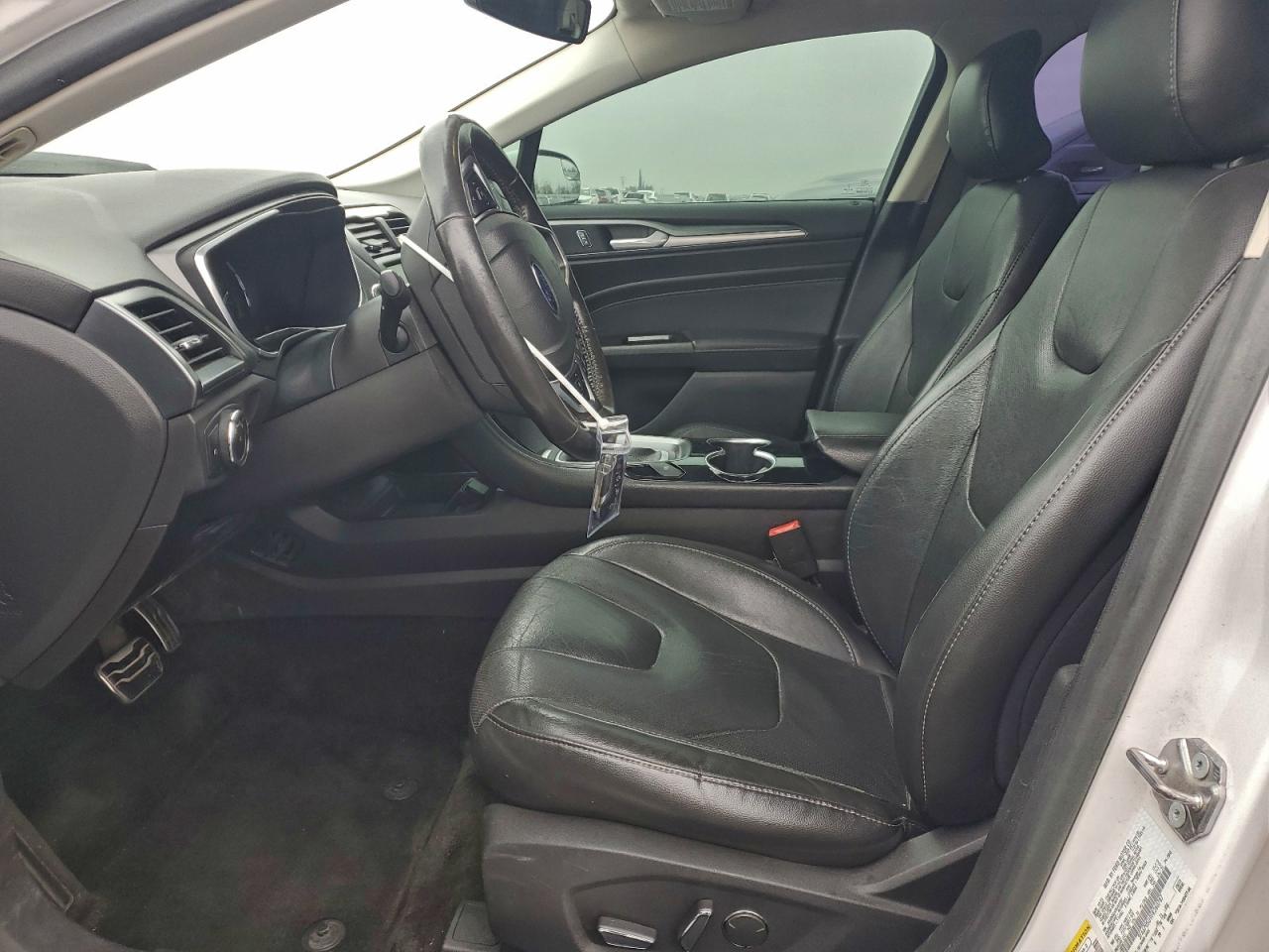 Ford Fusion Titanium Phev Image 6