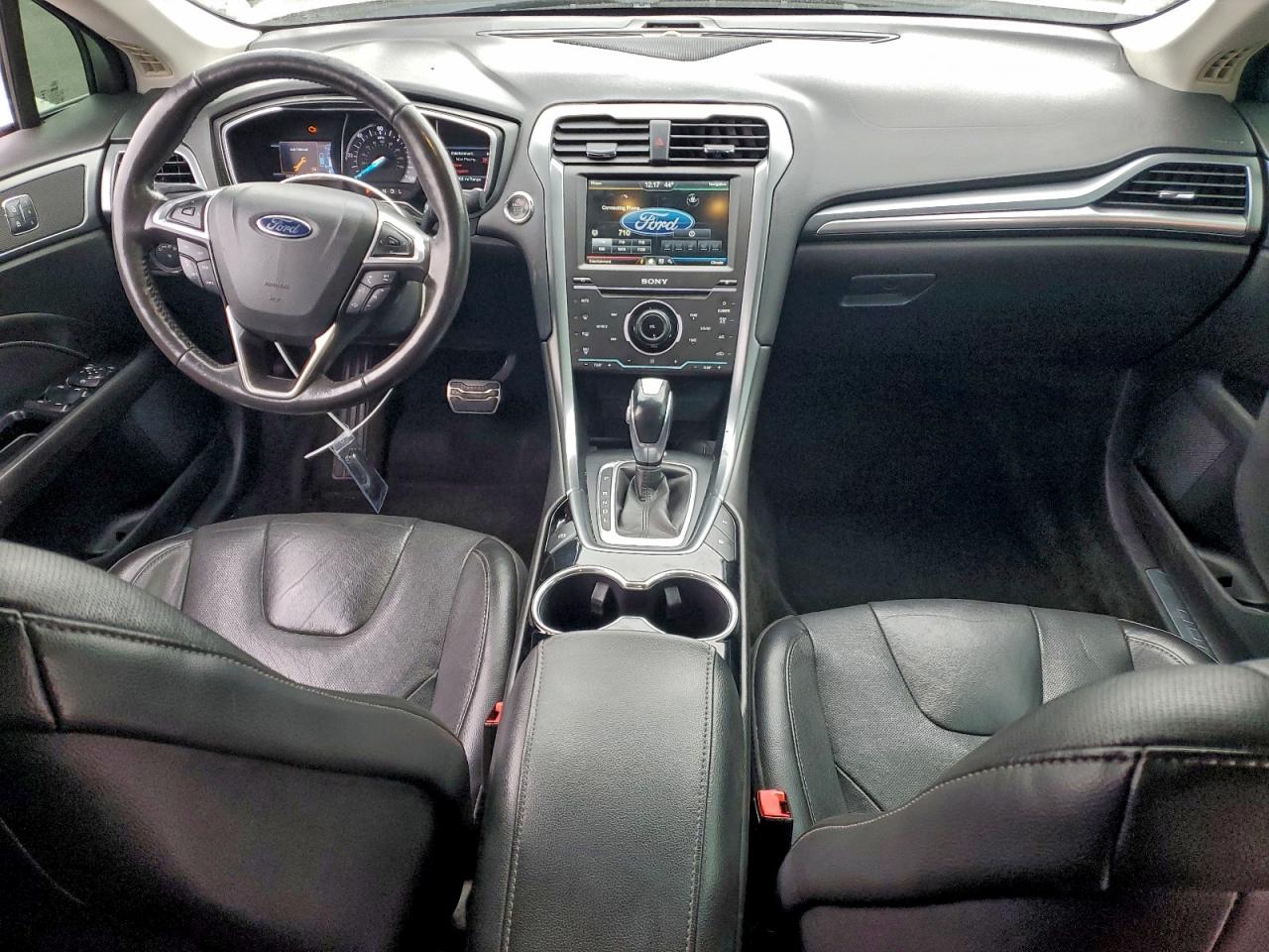 Ford Fusion Titanium Phev Image 4