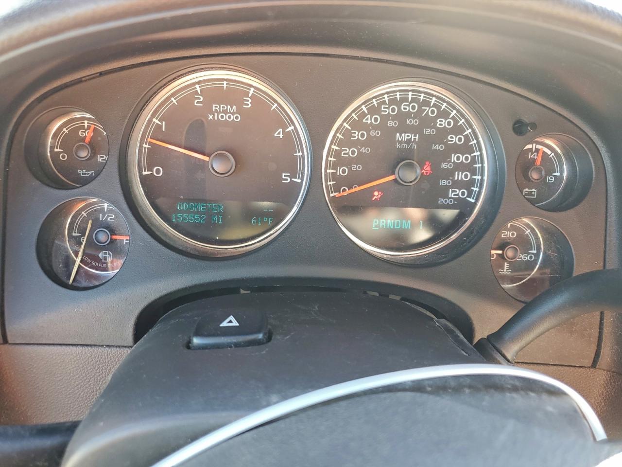 GMC Sierra K2500 Denali Image 6