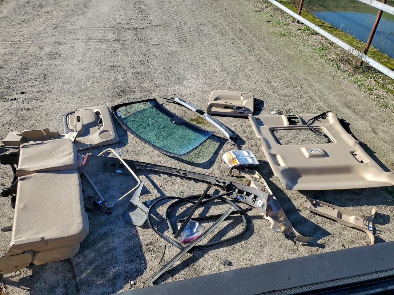 GMC Sierra K2500 Denali Image 9