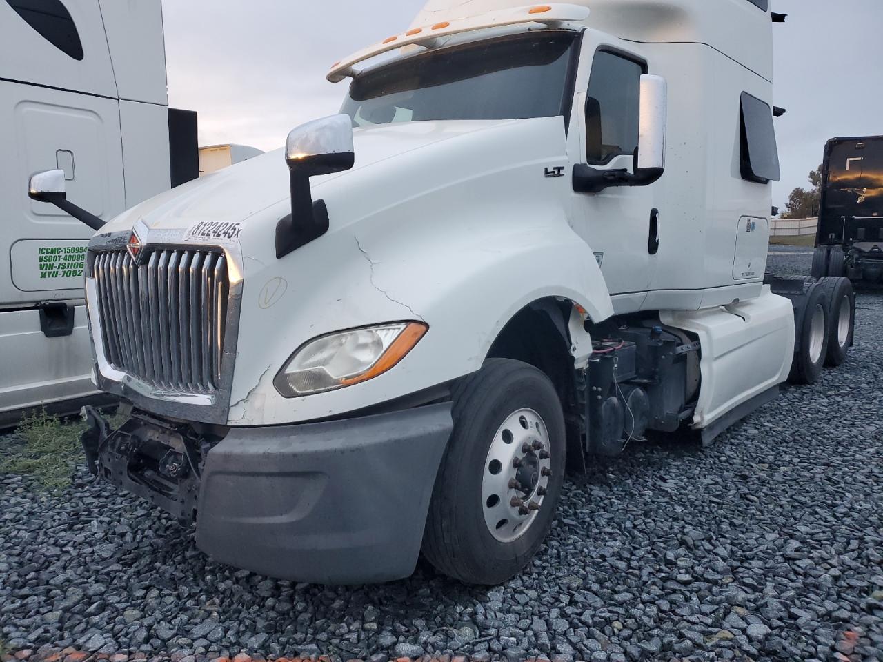 International Lt625 Image 7