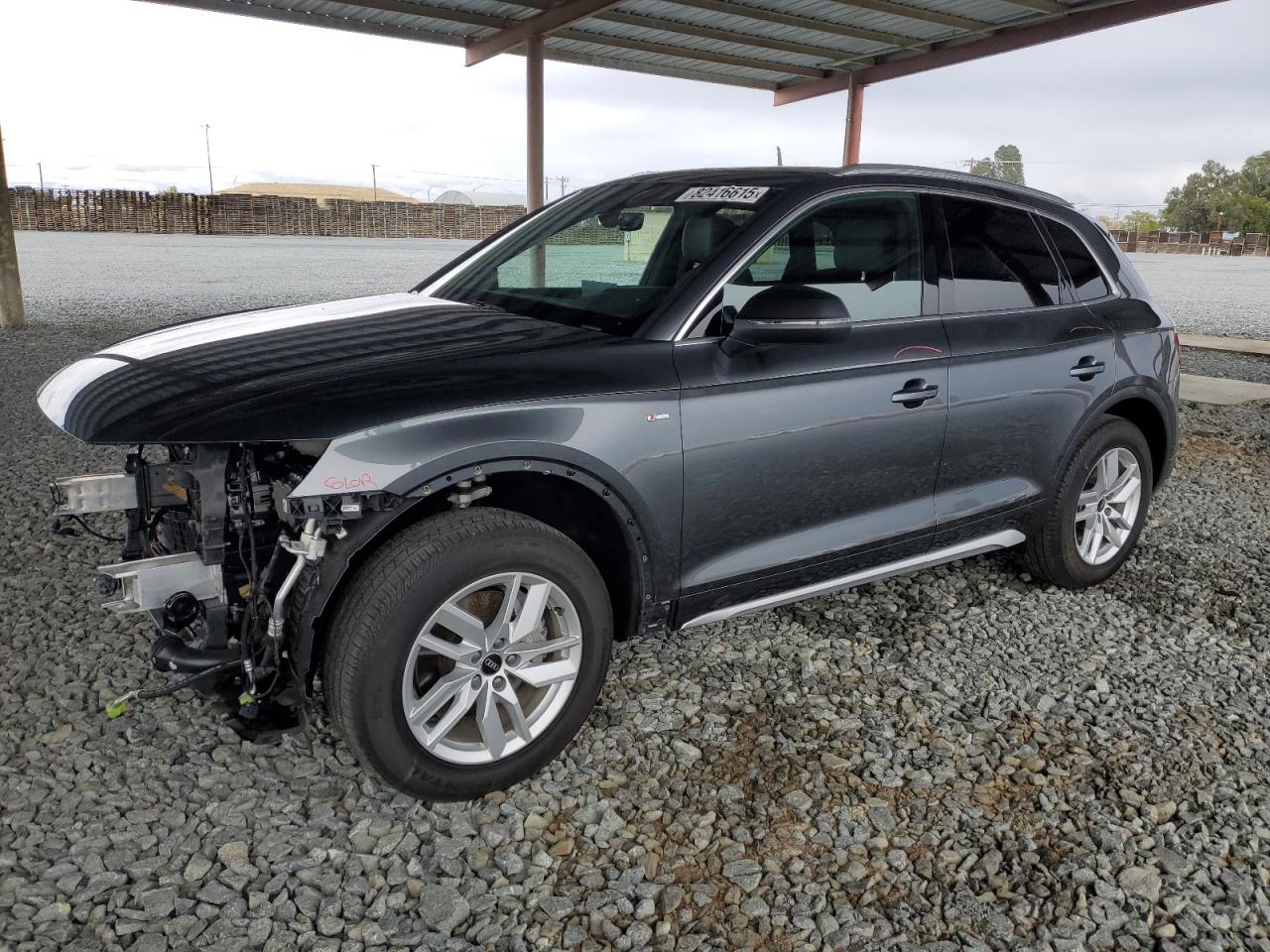 Audi Q5 Premium 45 Image 1