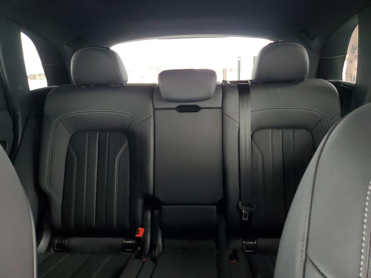 Audi Q5 Premium 45 Image 14