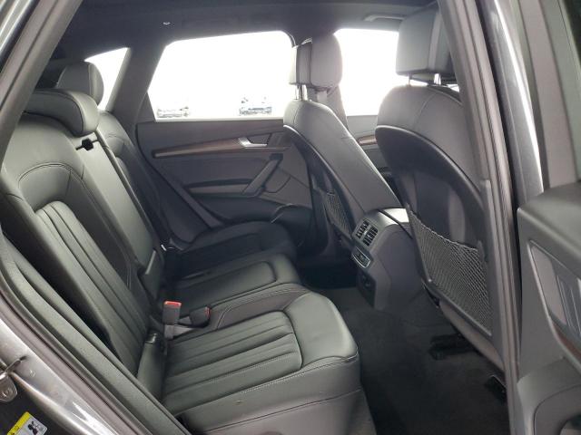 Audi Q5 Premium 45 Image 11