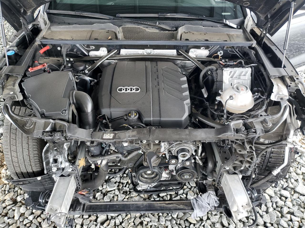 Audi Q5 Premium 45 Image 9